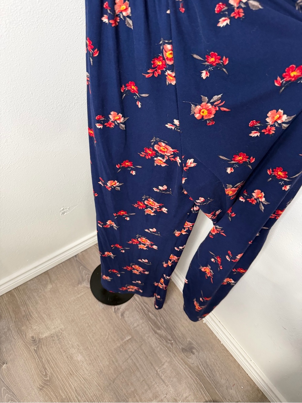 Justify Navy Strapless Floral Jumpsuit Size Small - Picture 5 of 8